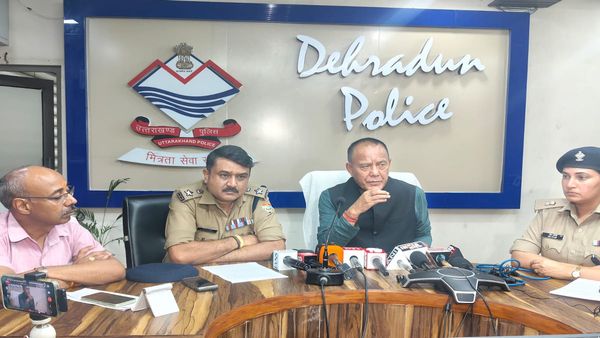 UKSSSC पेपरलीक केस को लेकर बेरोजगार संघ का आंदोलन का ऐलान, Dehradun के इन इलाकों में धारा 163 बीएनएसएस लागू