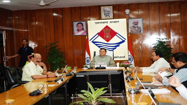 Dhami Cabinet decision: ट्रैफिक को सुधारने के लिए बनेगा सिटी ट्रांसपोर्ट लिमिटेड, 6 प्रस्तावों पर मुहर