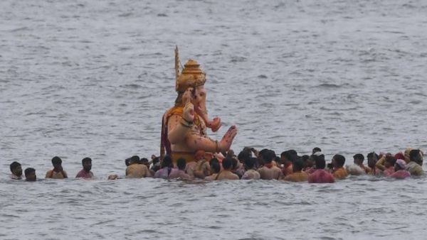 Ganpati Visarjan: ठाणे में गणपति विसर्जन के दौरान नदी में डूबे 5 लोग, 1 की मौत, 2 लापता