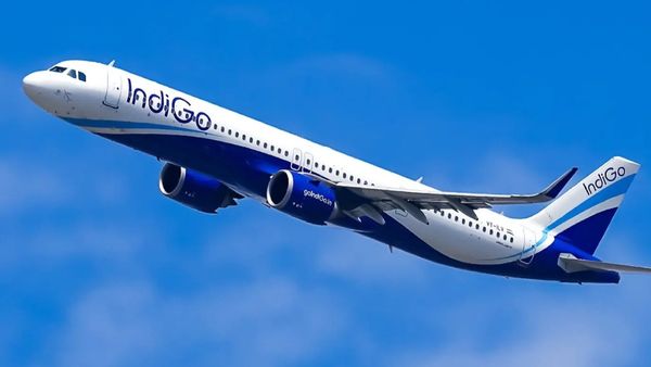 Mumbai-Delhi Indigo Flight को बम से उड़ाने की धमकी, 200 यात्रियों की जान पर बनी, क्या है कोई पाकिस्तान कनेक्शन