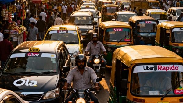 Mumbai Traffic: मुंबई में Ola-Uber-Rapido पर गिरी बड़ी गाज! 1.63 करोड़ का जुर्माना और FIR क्यों? समझें