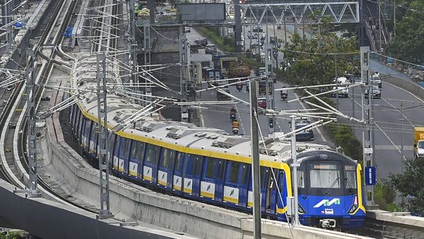 Mumbai Metro: मुंबई मेट्रो के इस रूट पर चल रहा सुपरफास्ट स्पीड से काम, 32 किमी. के सफर में लगेंगे बस 30 मिनट
