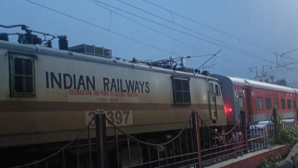 यात्रियों के लिए अच्छी खबर! अब 2 मिनट की जगह 5 मिनट गाजियाबाद स्टेशन पर रुकेंगी ये ट्रेनें, देखें लिस्ट