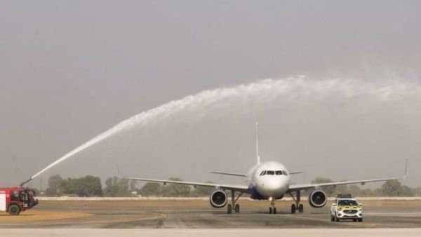 Noida Airport: खुशखबरी! 30 अक्टूबर से शुरू होगा जेवर एयरपोर्ट, पहले फेज में 10 शहरों से सीधी कनेक्टिविटी