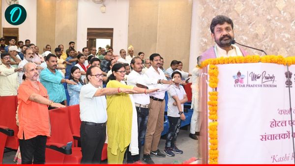 Varanasi Tourism: काशी में आतिथ्य की नई शुरुआत, होटल और होमस्टे मालिकों को दी गई प्रोफेशनल ट्रेनिंग