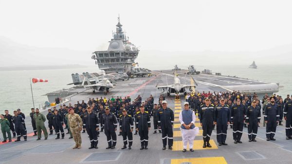 Defence Deal: इंडियन नेवी खरीद रही लेटेस्ट पनडुब्बियां, पाकिस्तान को किस बात का डर?