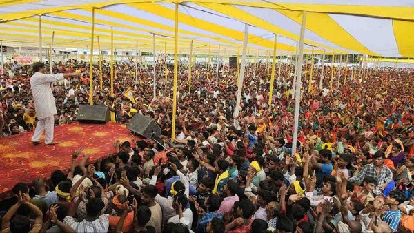 Bihar Chunav 2025: PK के निशाने पर नीतीश, BJP और कांग्रेस, क्या बिहार में बदलने लगा है सियासी समीकरण?