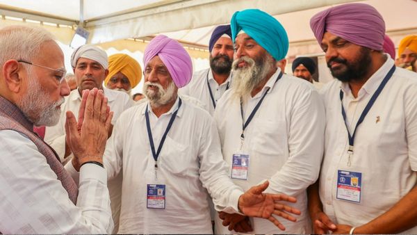 बाढ़ से जूझ रहे राज्यों को केंद्र का सहारा, PM Modi ने पंजाब-हिमाचल को दिया करोड़ का 'बाढ़ रिलीफ पैकेज'