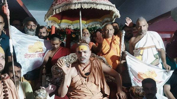 Bihar Chunav: गौ संरक्षण,सनातन धर्म के नाम पर शंकराचार्य ने खोला चुनावी मोर्चा, भाजपा-कांग्रेस के लिए चुनौती