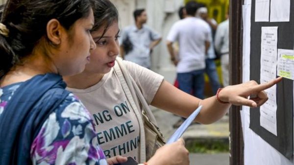 CBSE Board Exam 2026 Date: 10th-12th बोर्ड परीक्षा की डेट घोषित, इस तारीख से होंगे एग्जाम, डाउनलोड करें PDF