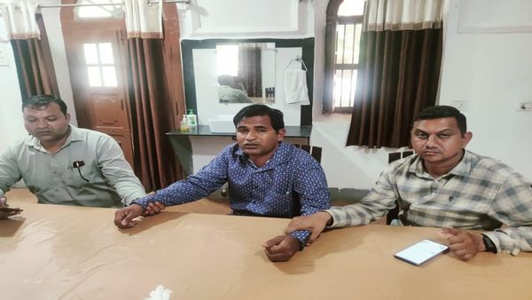 लोकायुक्त ने कनिष्ठ आपूर्ति अधिकारी को रंगे हाथों पकड़ा, 50 हजार की रिश्वत लेते गिरफ्तार, जानिए पूरा मामला