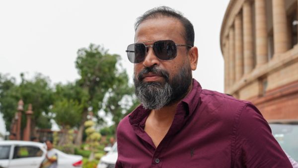 'सेलिब्रिटी कानून से ऊपर नहीं', पूर्व क्रिकेटर यूसूफ पठान को गुजरात HC से तगड़ा झटका, जमीन मामले में आया आदेश