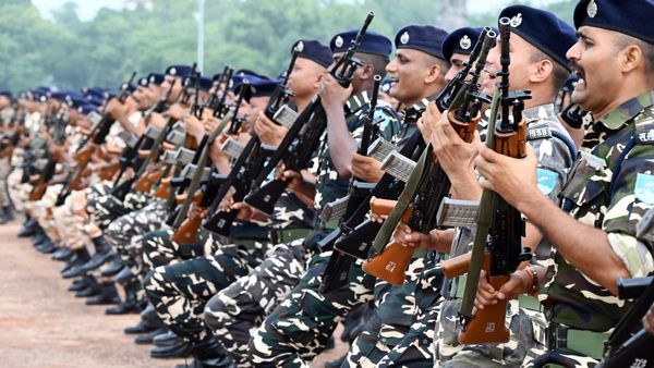 Bihar Election से पहले राज्य में बढ़ी सुरक्षा, कानून-व्यवस्था बनाए रखने के लिए CAPF कंपनियां तैनात