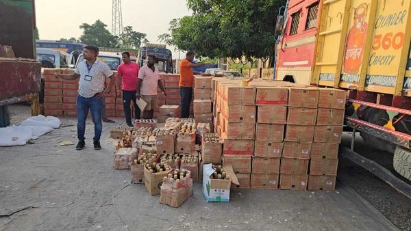 Bihar Chunav 2025: मतदाताओं को लुभाने की कौन कर रहा था तैयारी?, शराबबंदी के बावजूद 23.41 करोड़ की शराब बरामद