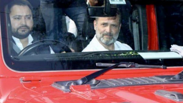 बिहार चुनाव में INDIA गठबंधन को तेजस्‍वी यादव के कारण मिला बड़ा मुद्दा, क्‍या मुस्लिम वोटर पर चलेगा जादू?