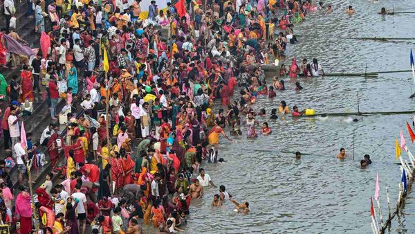 Chhath Puja 2025: गुरुग्राम में इन जगहों पर दे सकते हैं अर्ध्य, सेक्टर-5 से बसई तालाब तक तैयार हैं छठ घाट