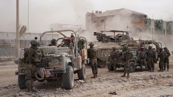 Israel Gaza Airstrike: गाजा में फिर बरसे इजराइल के बम! ‘नाजुक' सीजफायर टूटा या बचा? जानिए 5 बड़ी बातें