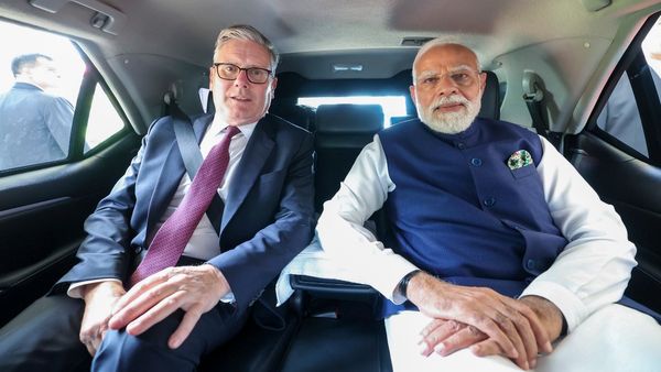 भारत-ब्रिटेन के बीच डिफेंस के अलावा फिल्म, यूनिवर्सिटी और ट्रेड पर हुई बड़ी डीलें, पाकिस्तान के छूटेंगे पसीने!