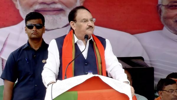 Bihar Chunav: औरंगाबाद रैली में महागठबंधन पर बरसे जेपी नड्डा, 'लालू-तेजस्वी गुंडाराज और विनाश लाएंगे'