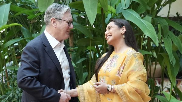 रानी मुखर्जी से मुलाकात करने मुंबई पहुंचे ब्रिटेन के PM, इन मुद्दों पर हुई चर्चा