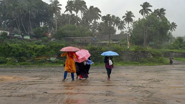 Kerala Rain: केरल के इडुक्की में बारिश का कहर, मुल्लापेरियार बांध खोला गया, जनजीवन बेहाल