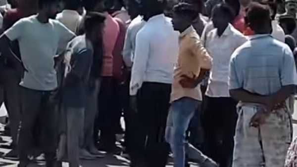 Pilibhit News: पीलीभीत सड़क हादसे में एक की मौत कई घायल, ऐसे हुआ हादसा