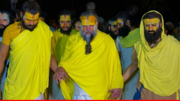 Premanand Maharaj की रात्रि दर्शन यात्रा क्यों हुई स्थगित, जानिए भक्तों के इंतजार और आश्रम प्रशासन की जानकारी