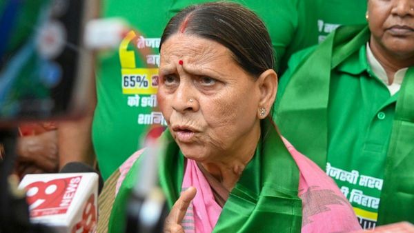 'मोदी ने देश बेच दिया', NDA सरकार पर भड़कीं राबड़ी देवी, पुत्र मोह में तेज प्रताप यादव के बारे में क्या बोल गईं?