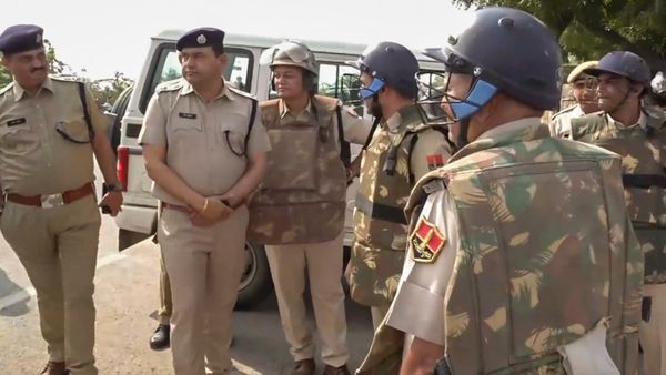 Rajasthan: सीकर में सामूहिक आत्महत्या से हड़कंप, मां ने चार बच्चों संग मिलकर खाया जहर, पुलिस भी रह गई दंग