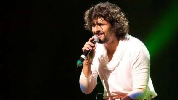 Sonu Nigam: 'नफरत फैलाने वालों के मुंह पर तमाचा', अजान के चलते सिंगर ने रोका प्रोग्राम, Video वायरल