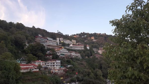 Uttarakhand weather: बारिश का फिर दौर शुरू, गांधी जयंती और विजयादशमी पर जानिए कैसा रहेगा मौसम का मिजाज