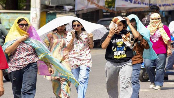 Delhi NCR Weather Today: दिल्ली-एनसीआर में आज गर्मी से मिलेगी राहत? तीन अक्टूबर को कैसा रहेगा मौसम