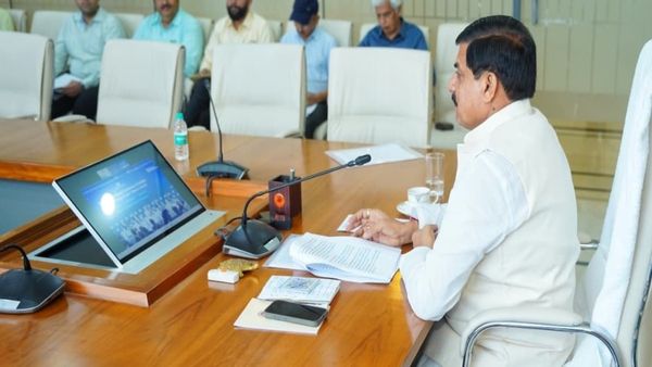 छिंदवाड़ा कफ सिरप कांड: CM मोहन यादव के सख्त निर्देश के बाद किस पर गिरी गाज, जानिए पूरा मामला विस्तार से