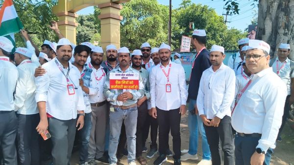 भोपाल में बैंक मित्रों का प्रदर्शन: बिचौलियों का अंत, कर्मचारी दर्जा की मांग– अंबेडकर पार्क में हजारों की भीड़