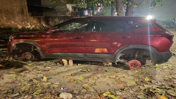 Gurugram में दिवाली की रात कैसे हुआ चोरी का धमाका! बैंककर्मी की कार के चारों टायर उड़ा ले गए चोर