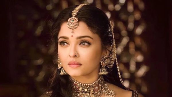 Aishwarya Rai Bachchan Caste: मानवता को जाति बताने वाले बच्चन बहू की क्या है कास्ट? किस समुदाय से आती हैं?