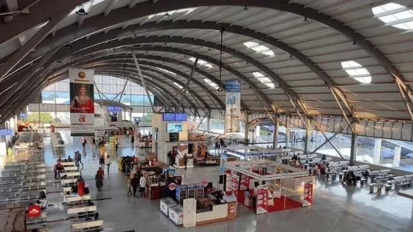 भोपाल रेलवे स्टेशन के पास लगी भीषण आग, लकड़ी के गोदाम जलकर हुआ खाक, 25 दमकल गाड़ियां पहुंची