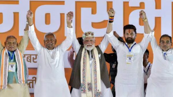Bihar Chunav Results: डिप्टी सीएम पर फंस गया पेच, JDU की मांग से असहज हुई NDA, पटना से दिल्ली तक मंथन