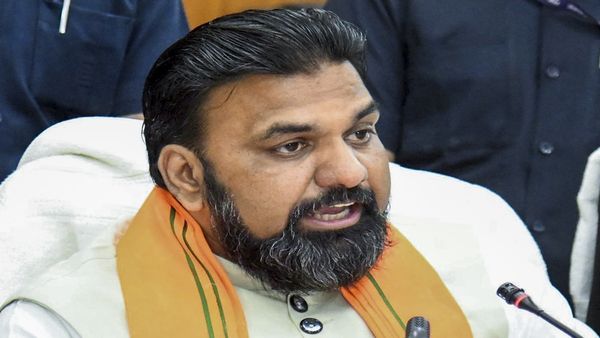 Bihar News: बिहार में मनचलों की खैर नहीं, डिप्टी सीएम सम्राट चौधरी ने दिया बेटियों की सुरक्षा के लिए बड़ा आदेश