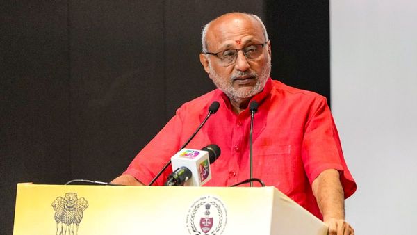 ‘भारतीय लोकतंत्र अटूट और भरोसेमंद’, संविधान दिवस पर उपराष्ट्रपति सीपी राधाकृष्णन ने दिया देशवासियों को संदेश