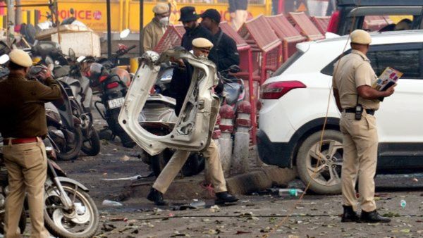 Delhi Blast Case: MBBS करने वाले युवा आतंक की ओर क्यों? कांग्रेस नेता राशिद अल्वी के सवाल से मचा हंगामा