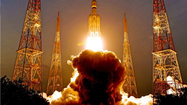 ISRO का ‘बाहुबली रॉकेट’ बना चर्चा का केंद्र, क्यों है LVM3 इतना स्पेशल, कैसे बना भारत का सबसे ताकतवर रॉकेट?
