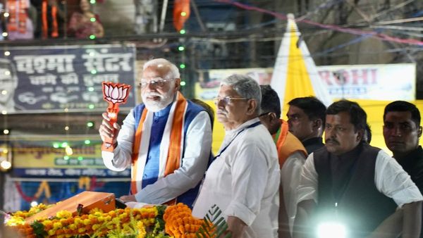 Modi Patna Road Show: मोदी ने पटना में 'माहौल' बदल दिया, 2.8 KM लंबे रोड शो में उमड़ी भारी भीड़