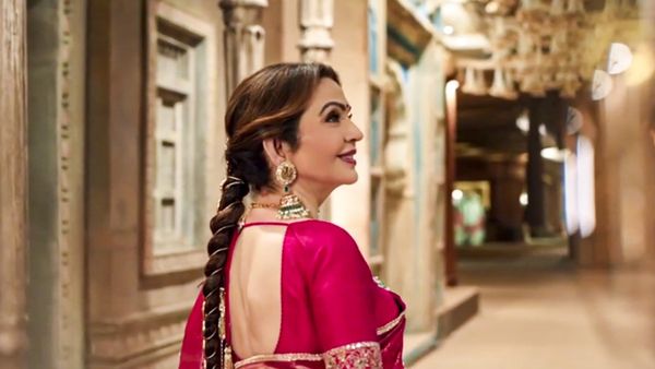 Nita Ambani Fitness: ये देसी और सस्ता लाल जूस पीकर 60 की उम्र में नीता अंबानी हैं सुपरफिट, आप भी जानें सीक्रेट