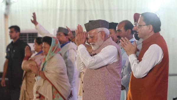 उत्तराखंड को मिला विकास का तोहफा, पीएम मोदी ने किया 8260 करोड़ की योजनाओं का शुभारंभ