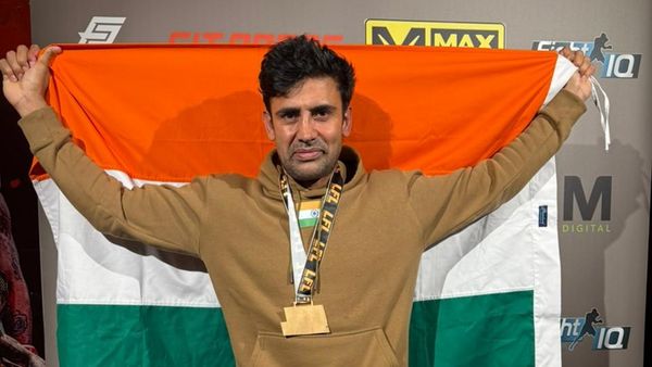 Sangram Singh ने 40 की उम्र में रचा इतिहास, दमदार जीत के बाद शान से लहराया भारत का तिरंगा!