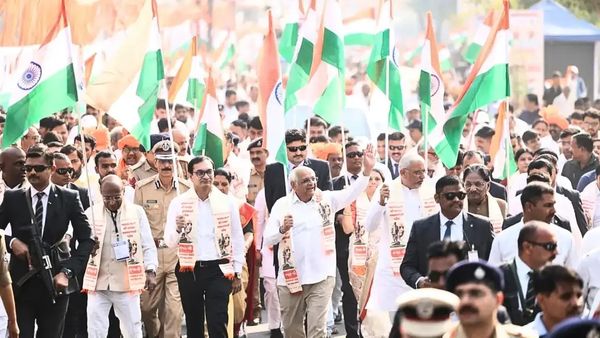 Gujarat News: मुख्यमंत्री भूपेंद्र पटेल ने 'सरदार@150 यूनिटी मार्च' को दिखाई हरी झंडी, आत्मनिर्भर भारत के लिए ली गई सामूहिक शपथ