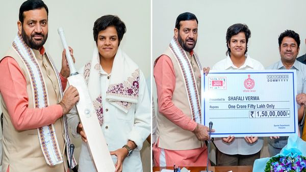 World Cup जीत की हीरो Shafali Verma पर हुई पैसों की बारिश! हरियाणा CM ने सम्मानित करते हुए किया बड़ा ऐलान