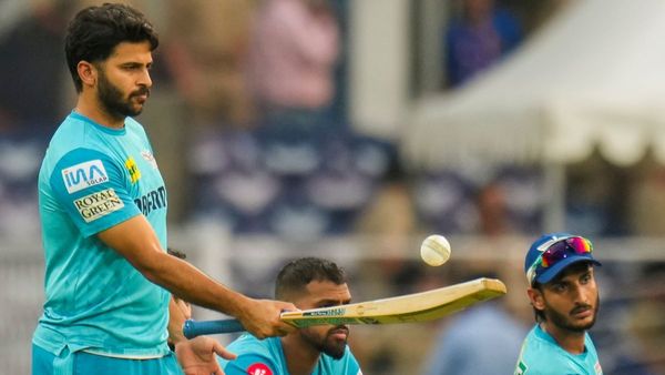 शार्दुल ठाकुर ने बनाया आईपीएल का नया रिकॉर्ड, सबसे ज्यादा बार ट्रेड से टीम बदलने वाले पहले खिलाड़ी