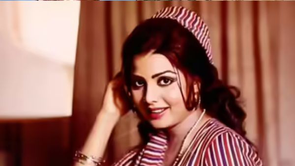 सुलक्षणा पंडित इस दिग्गज एक्‍टर को दे बैठी थीं दिल, इनकार के बाद ऐसी टूटी कि कभी नहीं की शादी